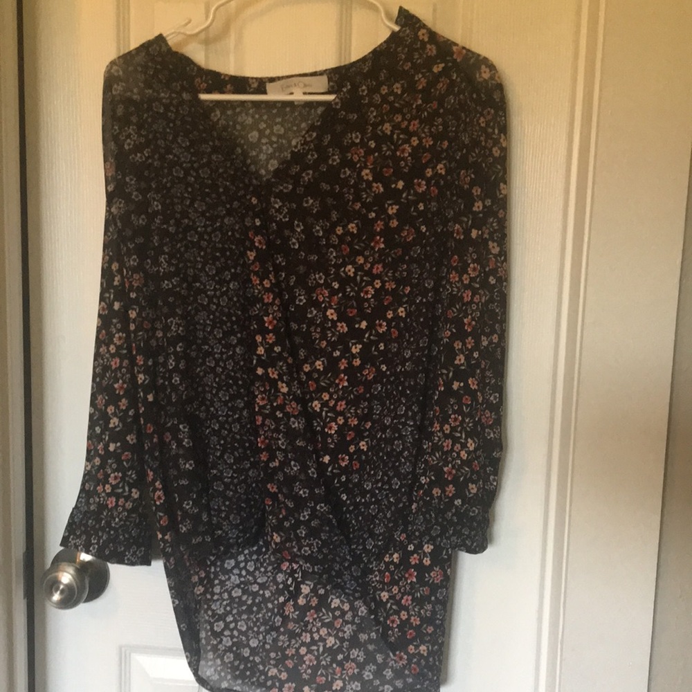 Eden & Olivia 3/4 sleeve blouse